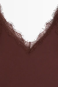 Top à bretelles avec détail en dentelle