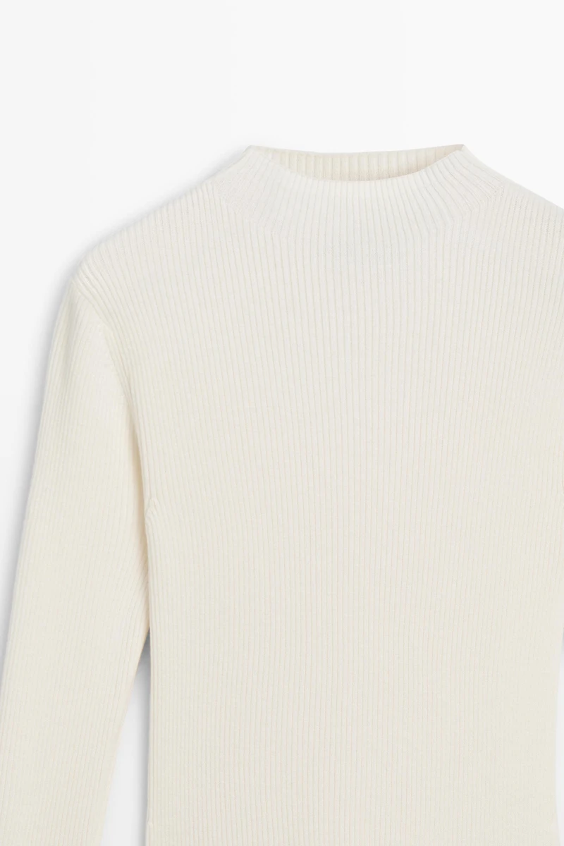 Knit dress with matching detail