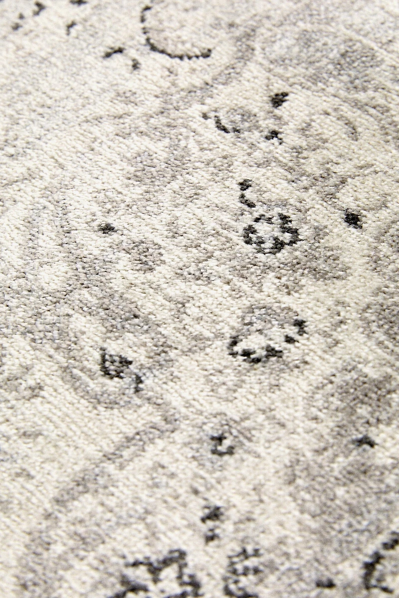 VINTAGE STYLE AREA RUG