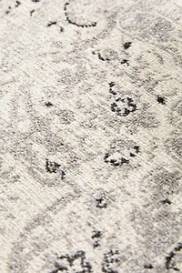 VINTAGE STYLE AREA RUG