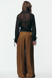 SATIN WIDE LEG BELTED PANTS