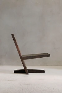 LOUNGE CHAIR 02