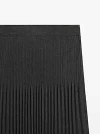 Pleated knit midi skirt