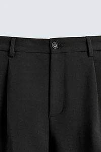 FLOWY PLEATED SHORTS