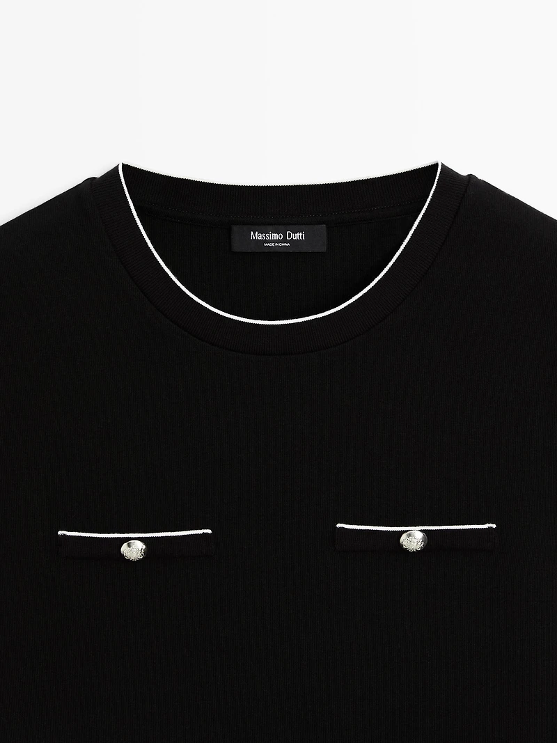 Sleeveless top with pocket details