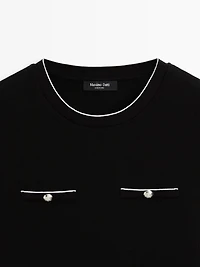 Sleeveless top with pocket details