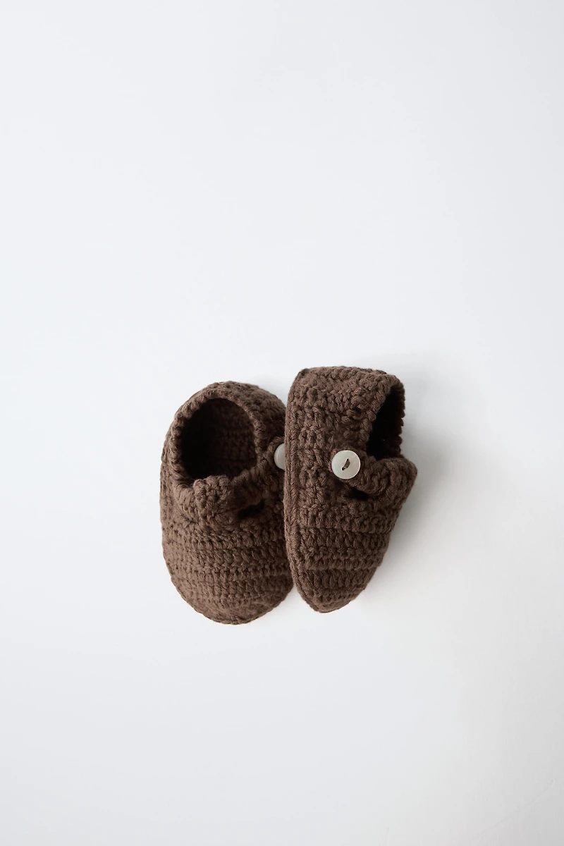 CHAUSSONS EN MAILLE BOUTON