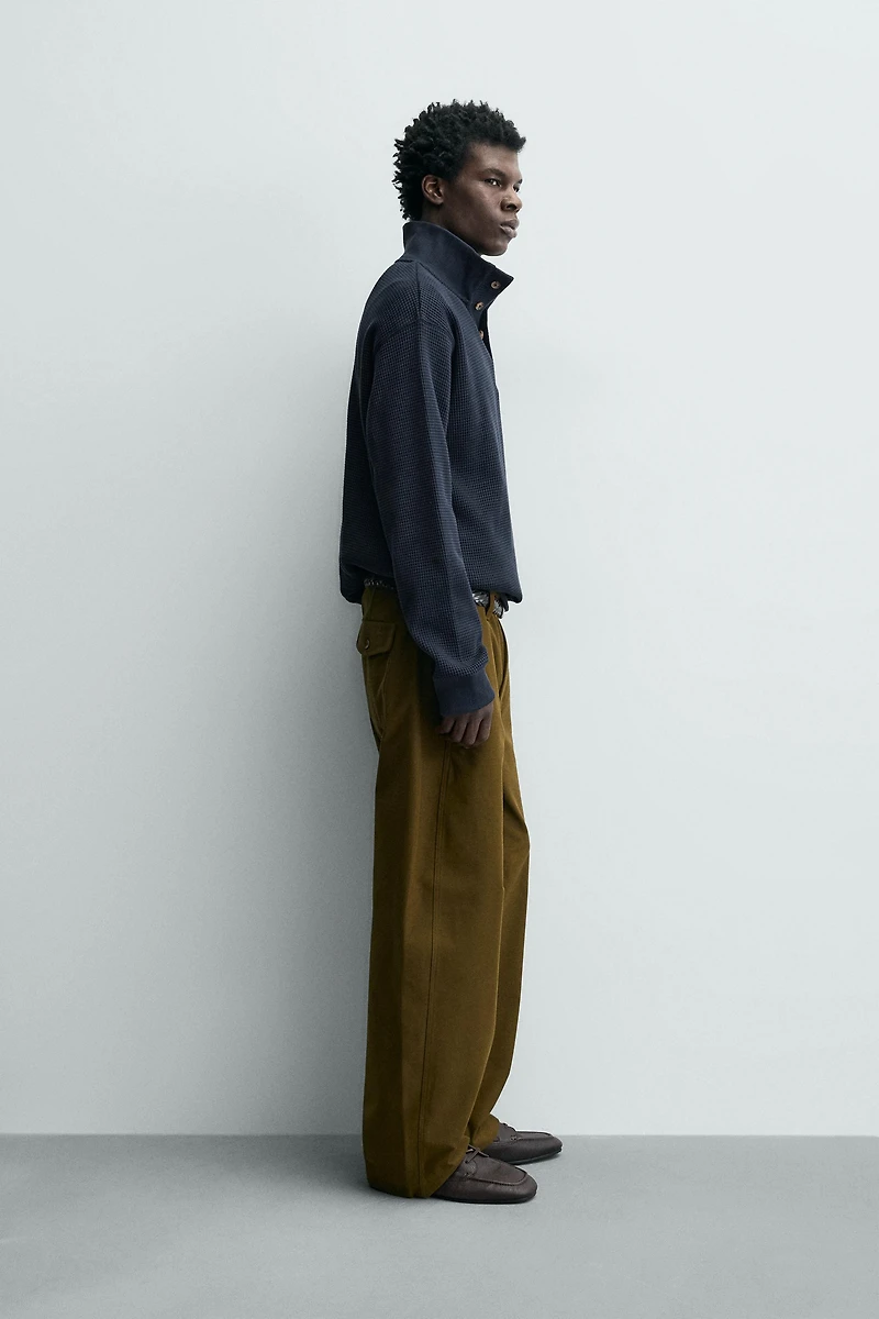 WAFFLE TEXTURED SWEATSHIRT