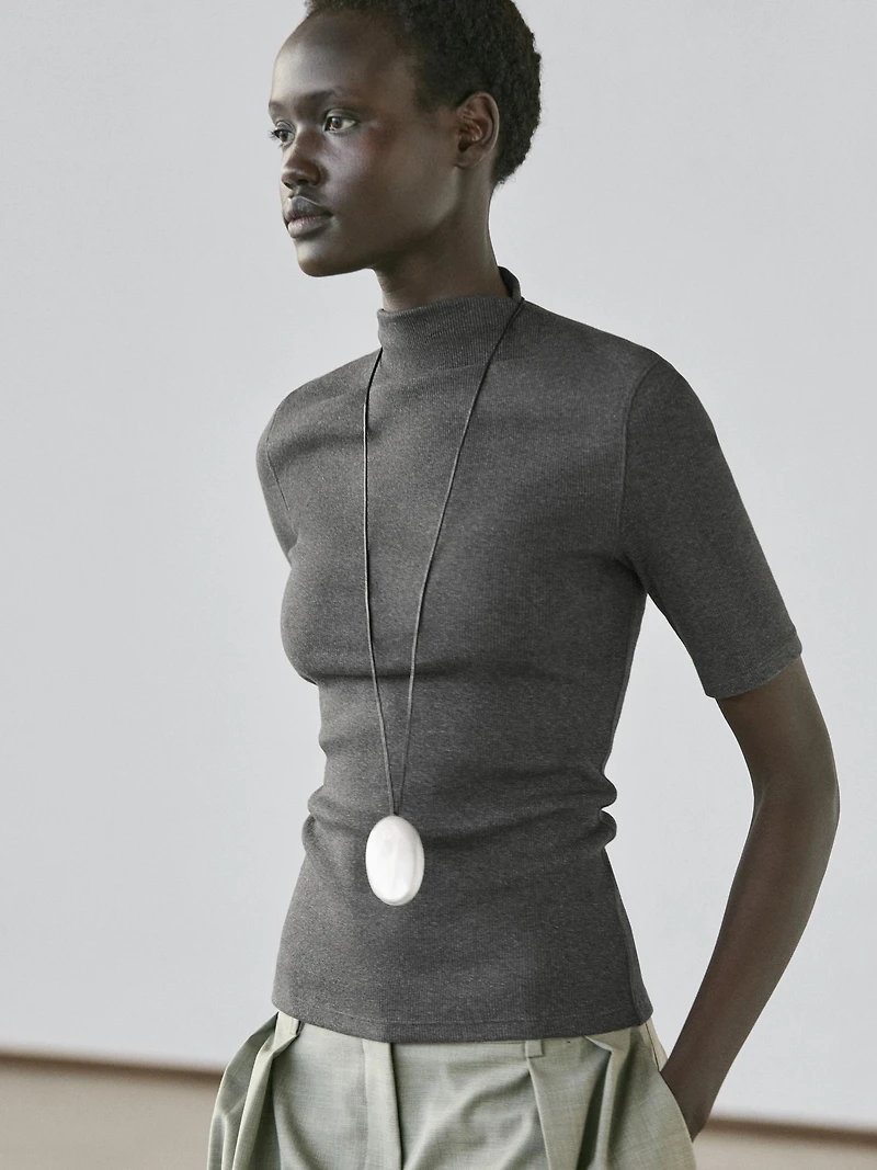 Short sleeve cotton blend T-shirt