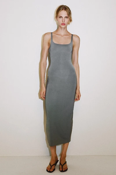 ROBE MI-LONGUE CONTOURING