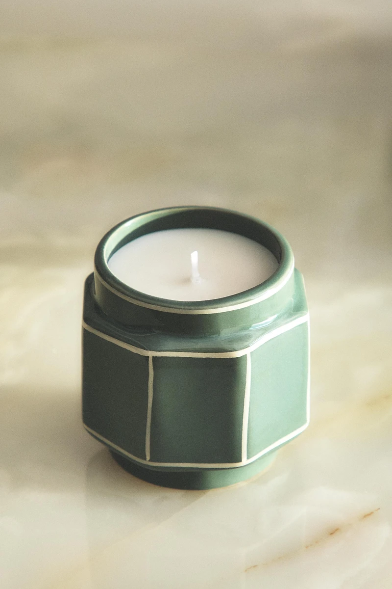 (180 G) MUSK LINEN SCENTED CANDLE