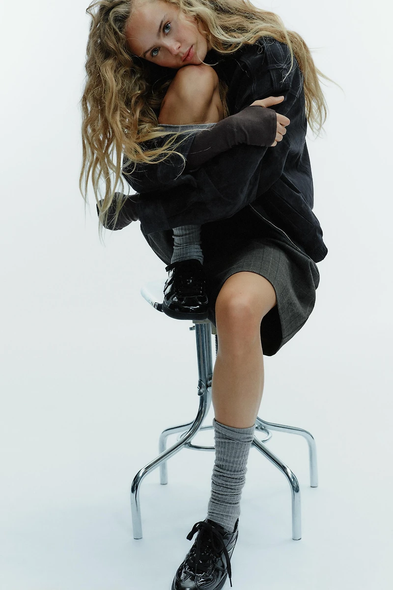 PATENT LEATHER EFFECT SNEAKERS