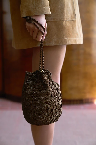 METALLIC WOVEN HANDBAG