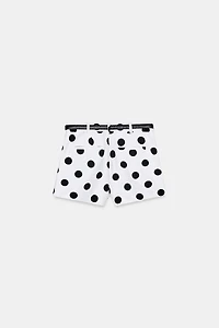 SHORT À PINCES ET CEINTURE