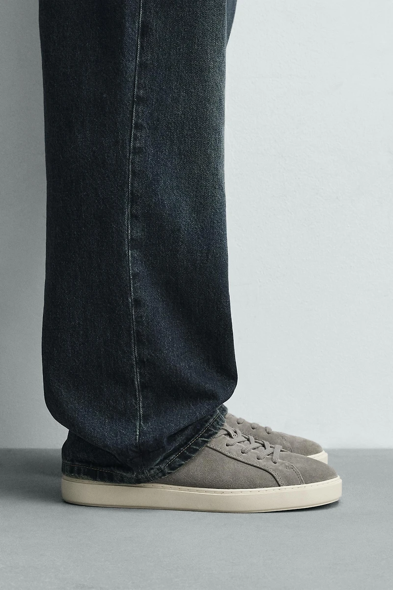 LEATHER HEEL DETAIL SNEAKERS