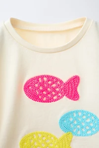 CROCHET EMBROIDERED FISH T-SHIRT