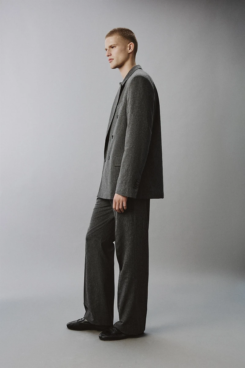 RELAXED FIT DOUBLE-BREASTED PINSTRIPE SUIT BLAZER