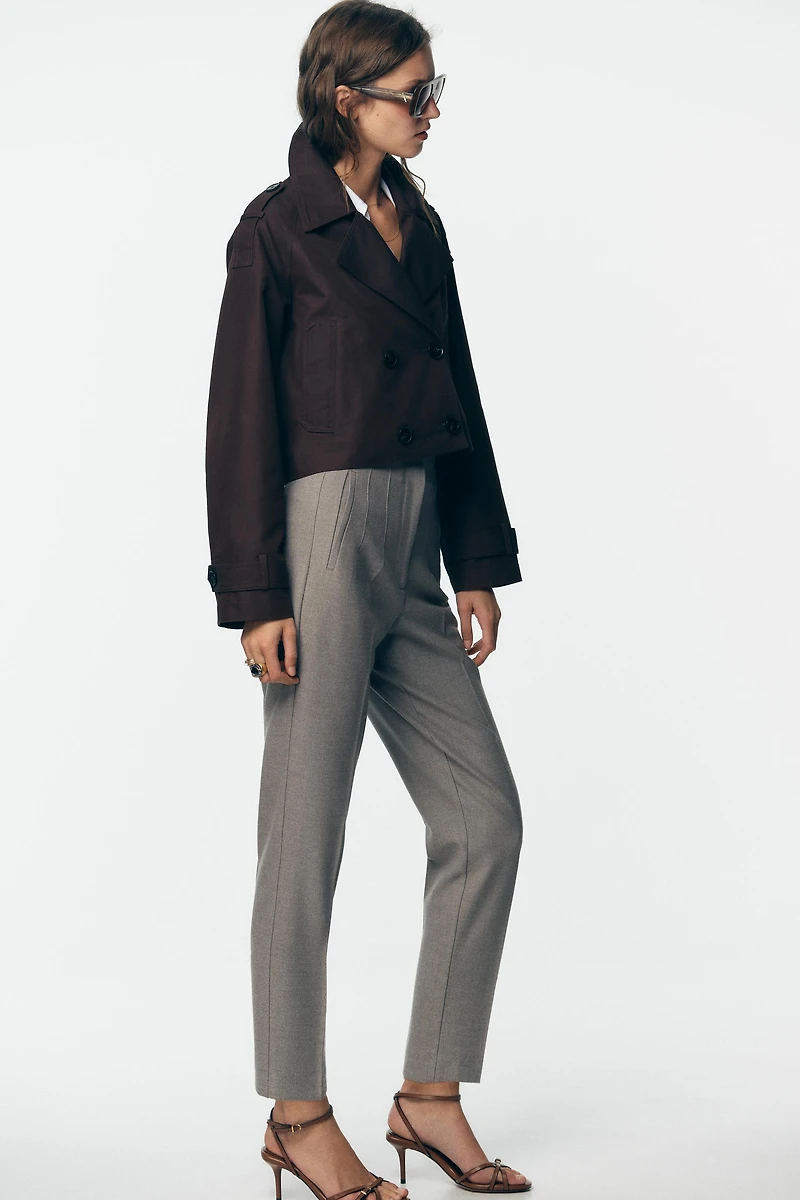 PANTS WITH A HIGH WAIST