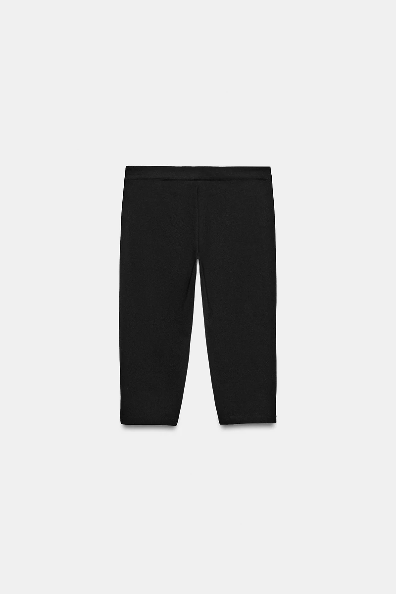 STRETCH CAPRI PANTS