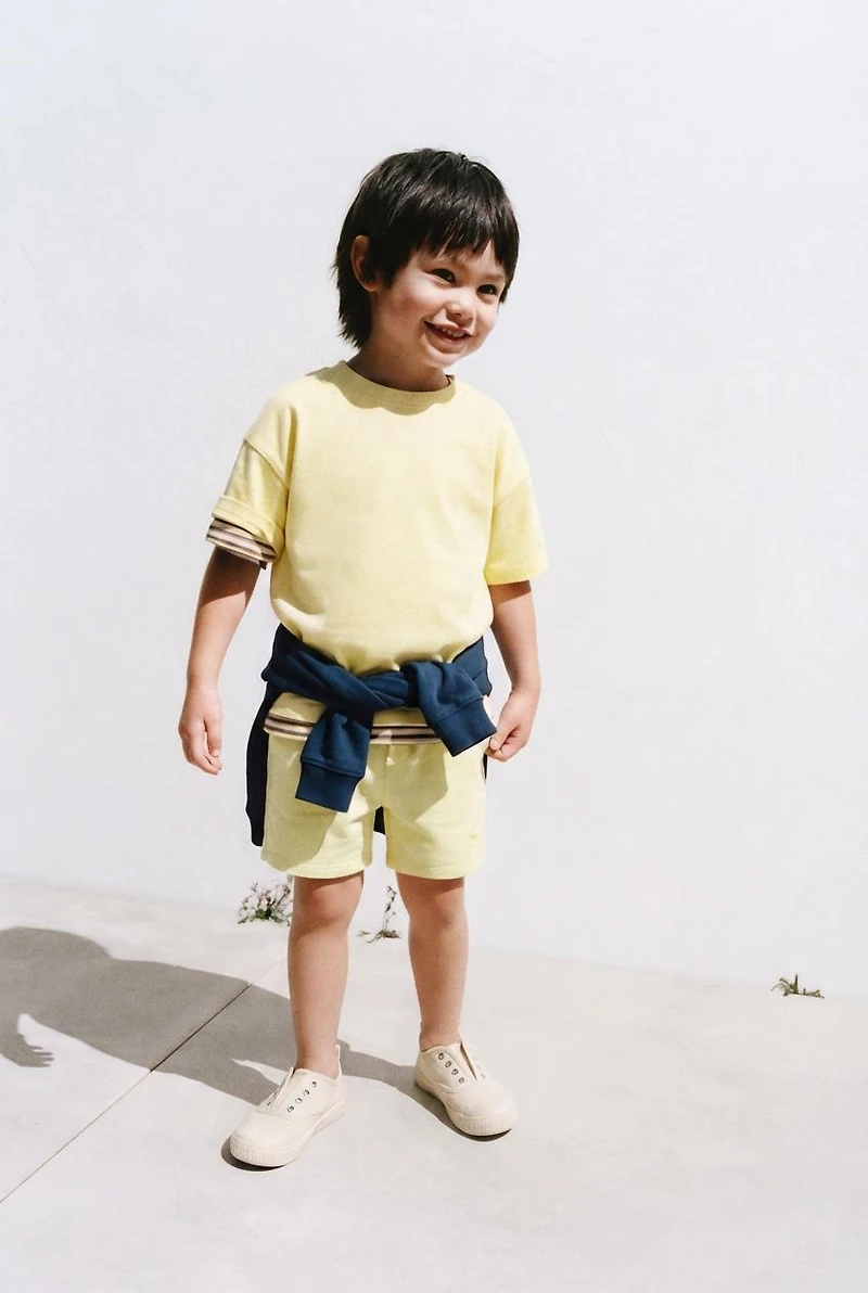 EMBROIDERED GARMENT DYED PLUSH SHORTS