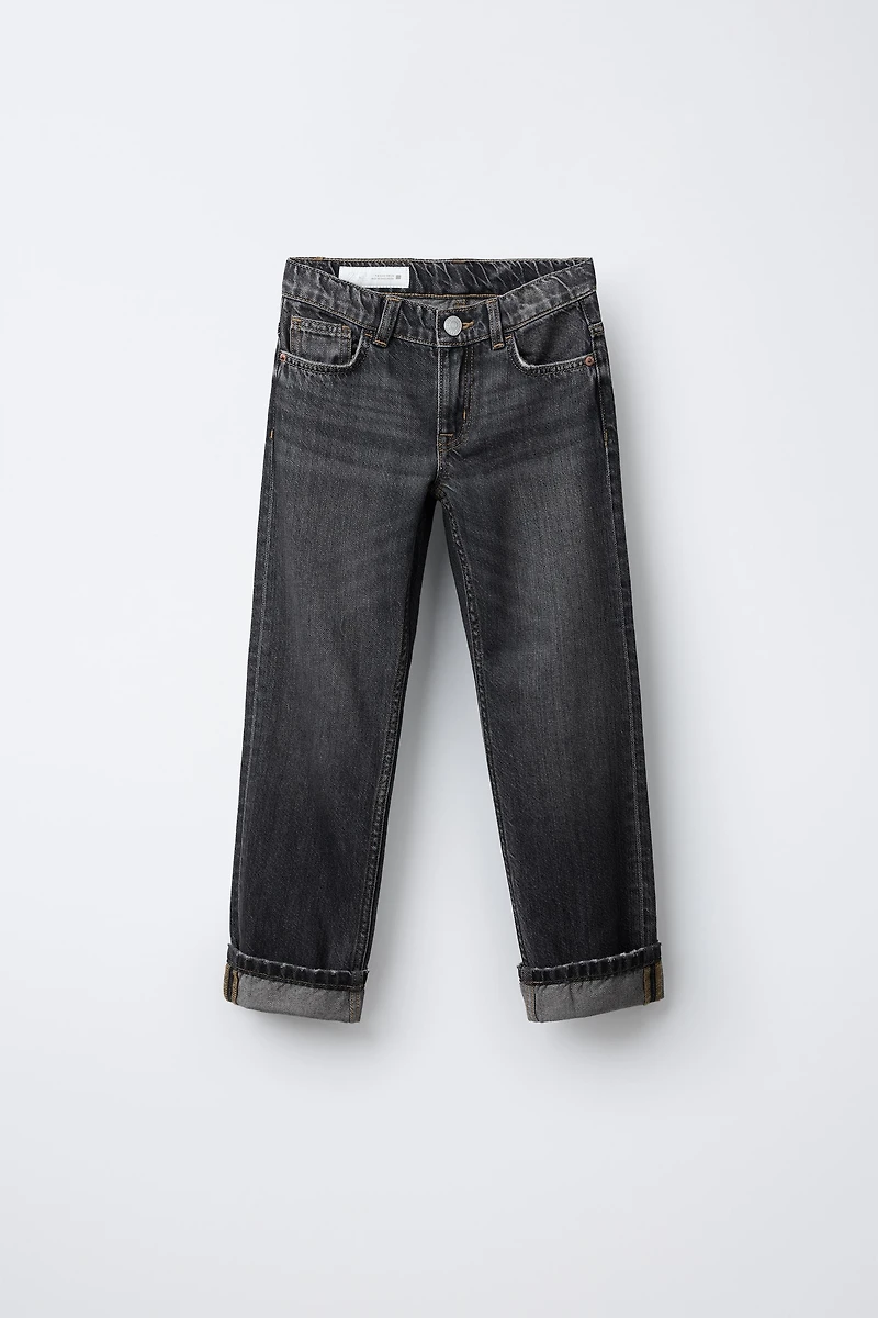 STRAIGHT LEG JEANS