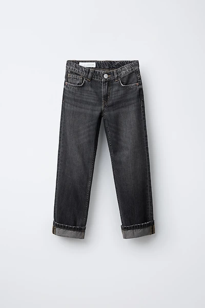 STRAIGHT LEG JEANS