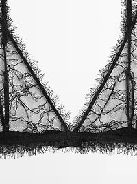 Lace bralette with frayed detail