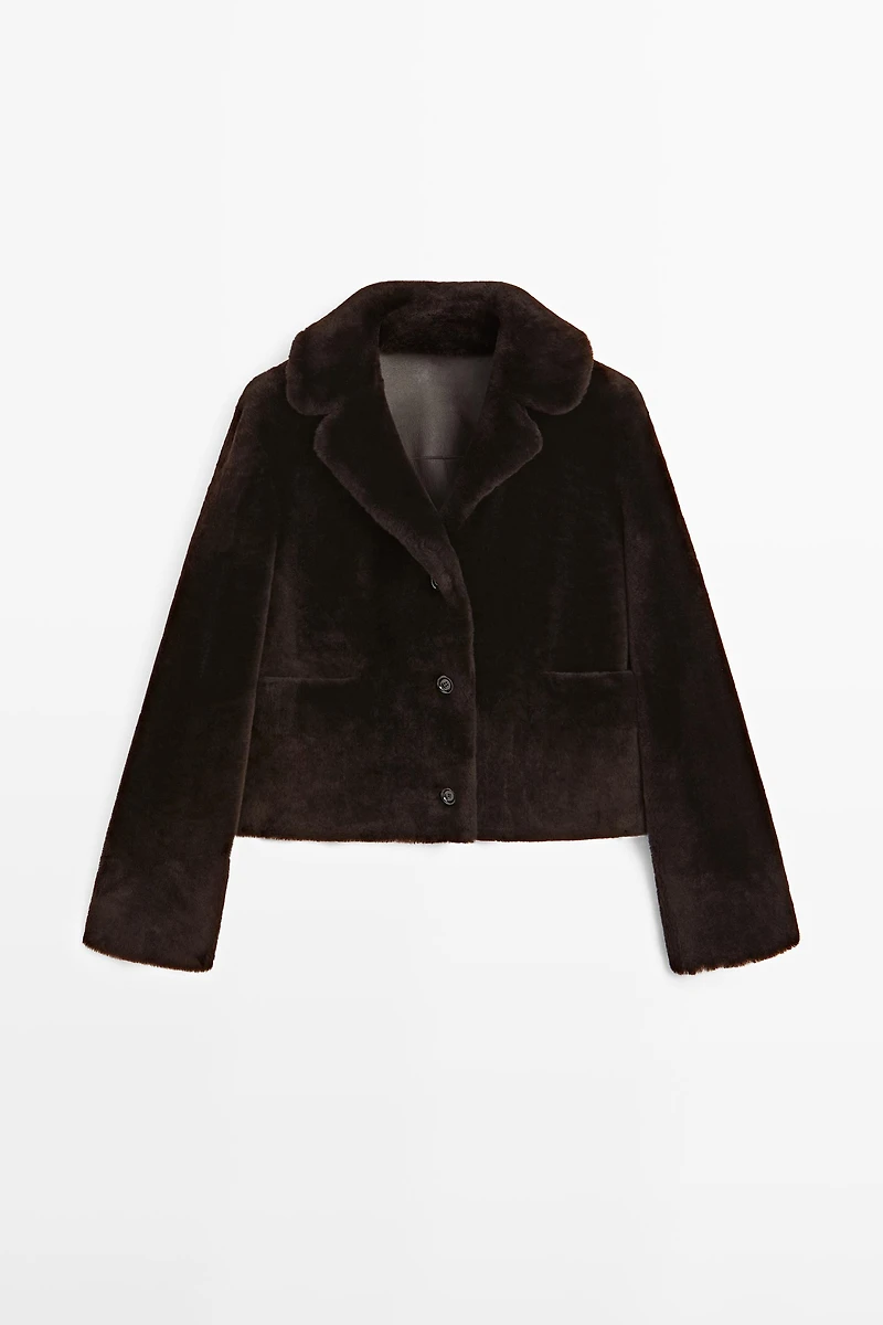 Veste moutonnée courte en peau