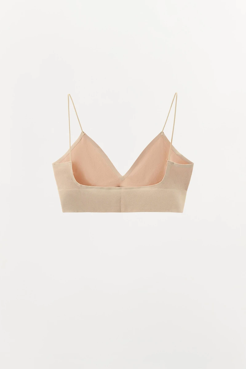 SEAMLESS TRIANGLE BRALETTE