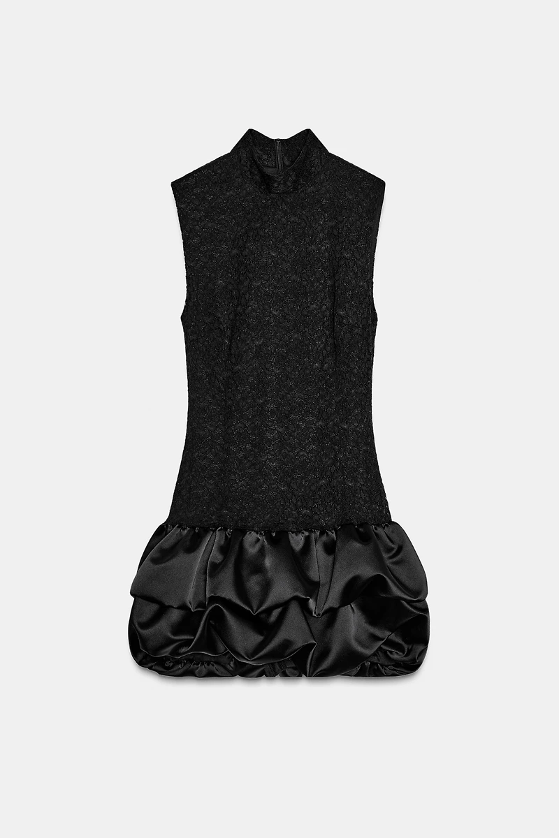 ROBE COURTE EN MATIÈRES VARIÉES ET DENTELLE