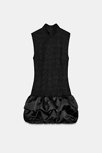 ROBE COURTE EN MATIÈRES VARIÉES ET DENTELLE