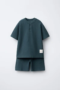 T-SHIRT AND BERMUDA OTTOMAN LABEL SET