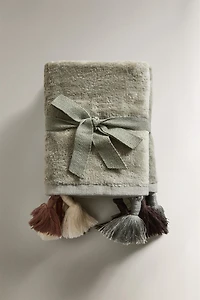 SET OF VELOUR FACE TOWELS WITH TASSELS (SET OF 3)