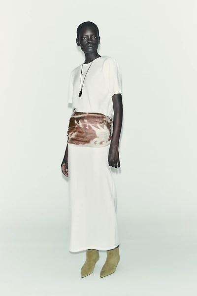 CUT-OUT KNIT MIDI SKIRT