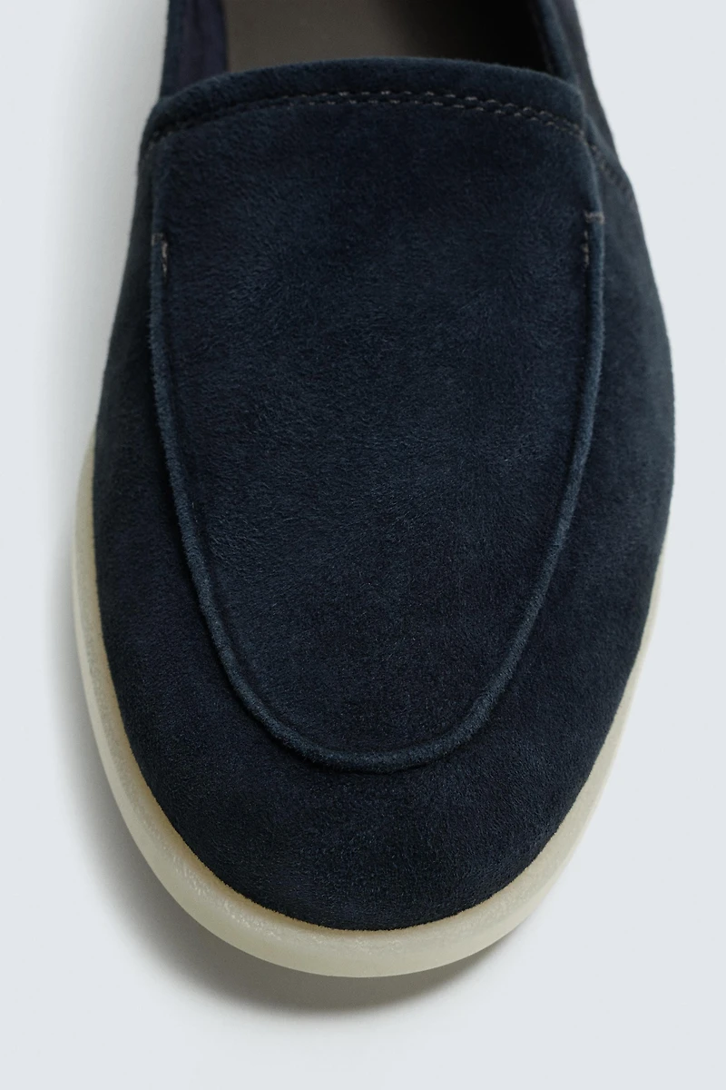 CASUAL LEATHER LOAFERS