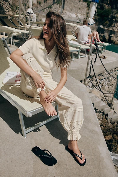 PLEATED LACE PANTS