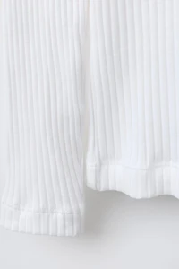 RIBBED TURTLENECK T-SHIRT