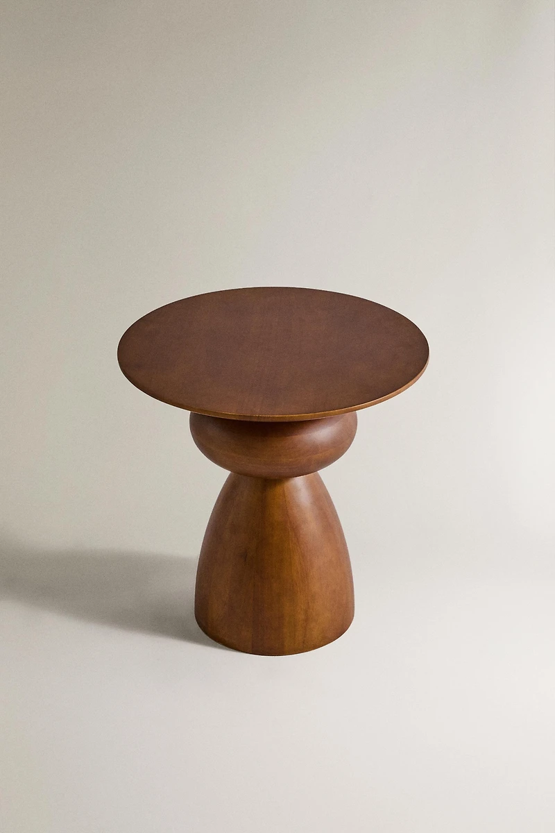 TABLE EN BOIS