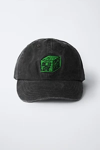 WASHED EFFECT CAP WITH MINECRAFT © MOJANG AB. ™ EMBROIDERY