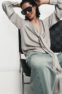 BLOUSE COL EN V AVEC NŒUD ZW COLLECTION