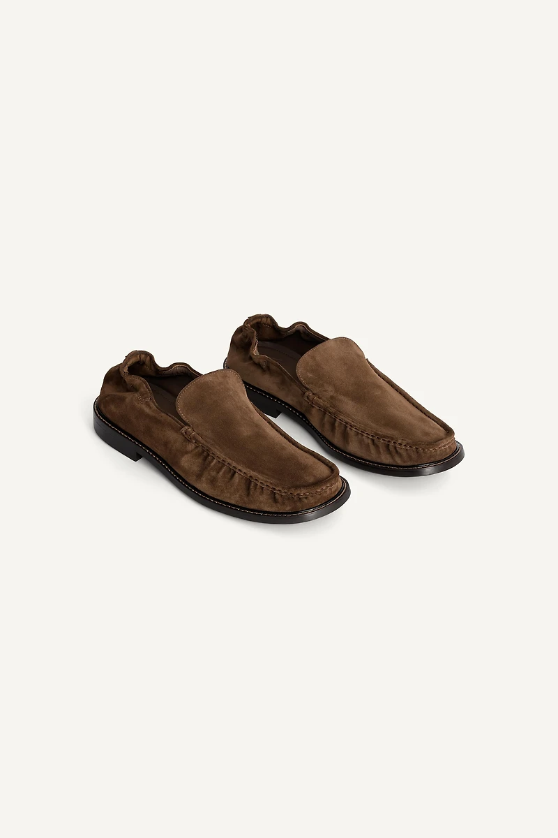 LEATHER LOAFERS
