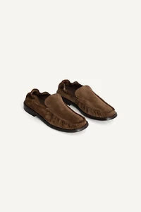 LEATHER LOAFERS
