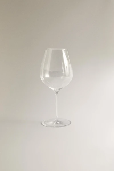 ULTRA LIGHTWEIGHT CRYSTALLINE GLASS