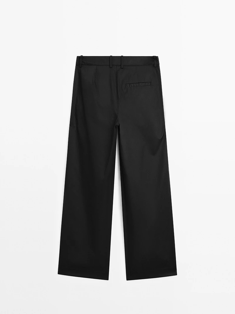 100% cotton mid-rise straight-leg trousers