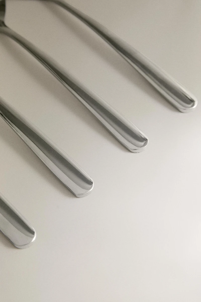 SHELL STEEL DESSERT SPOONS (PACK OF 4)