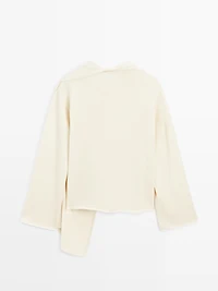 100% wool knit sweater with scarf