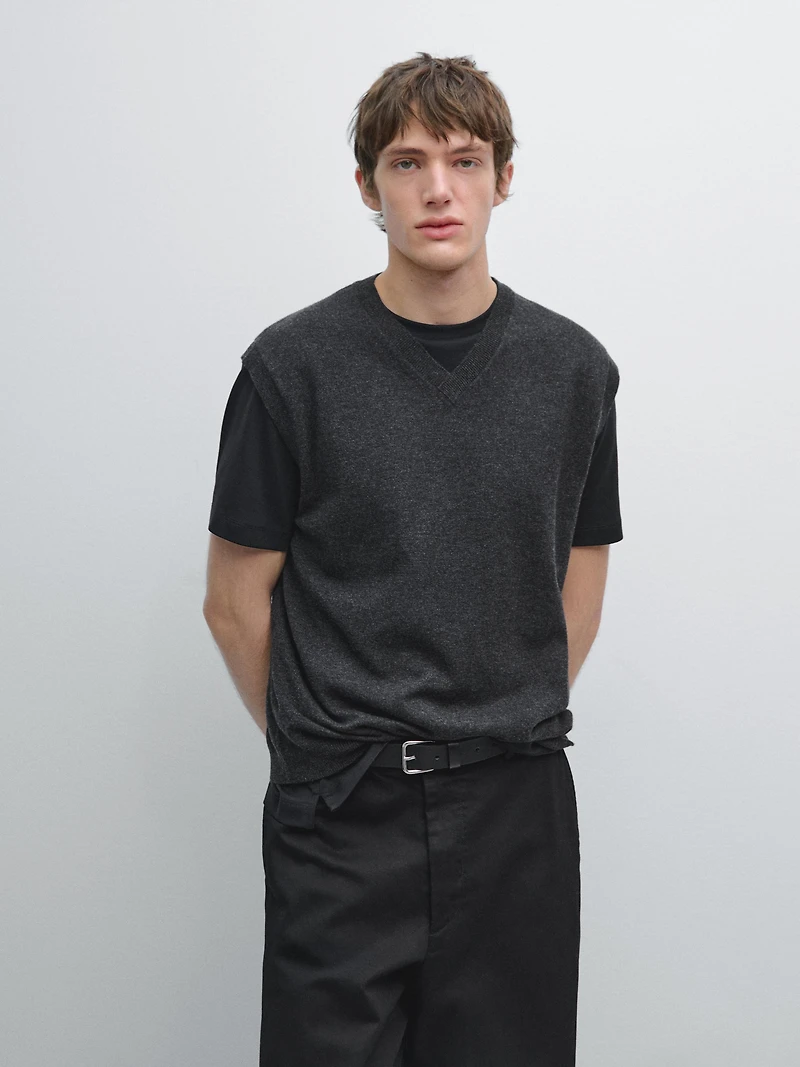 Wool blend V-neck vest