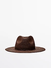 Raffia hat