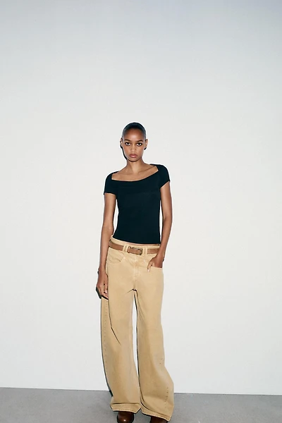 SQUARE NECK T-SHIRT