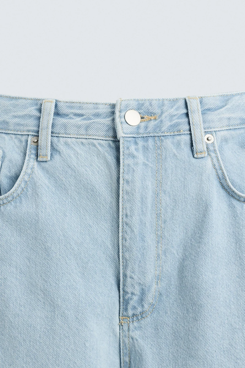 TAPERED WIDE FIT JEANS
